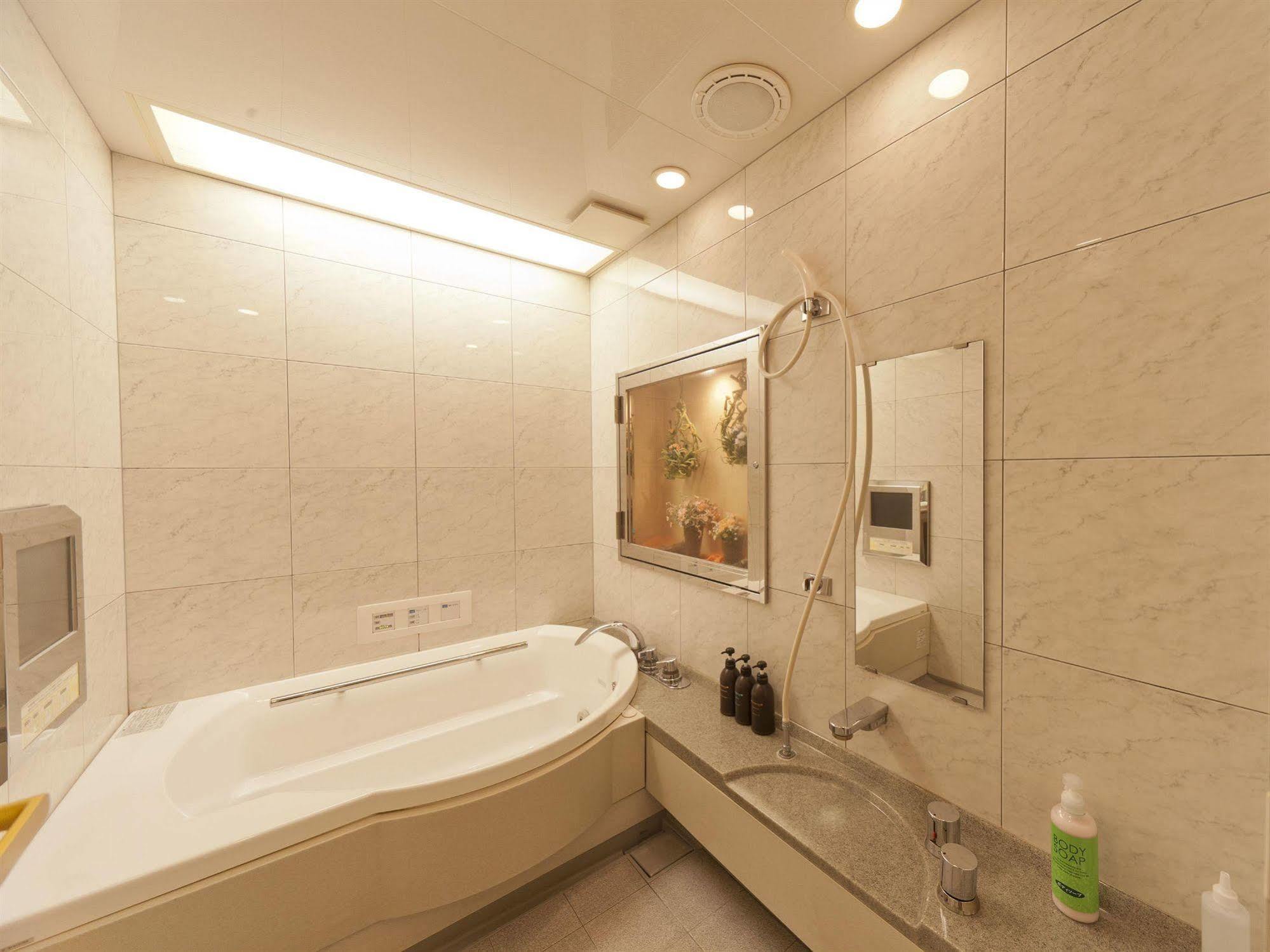 Hotel Fine Garden Juso (Adults Only) Osaka Esterno foto